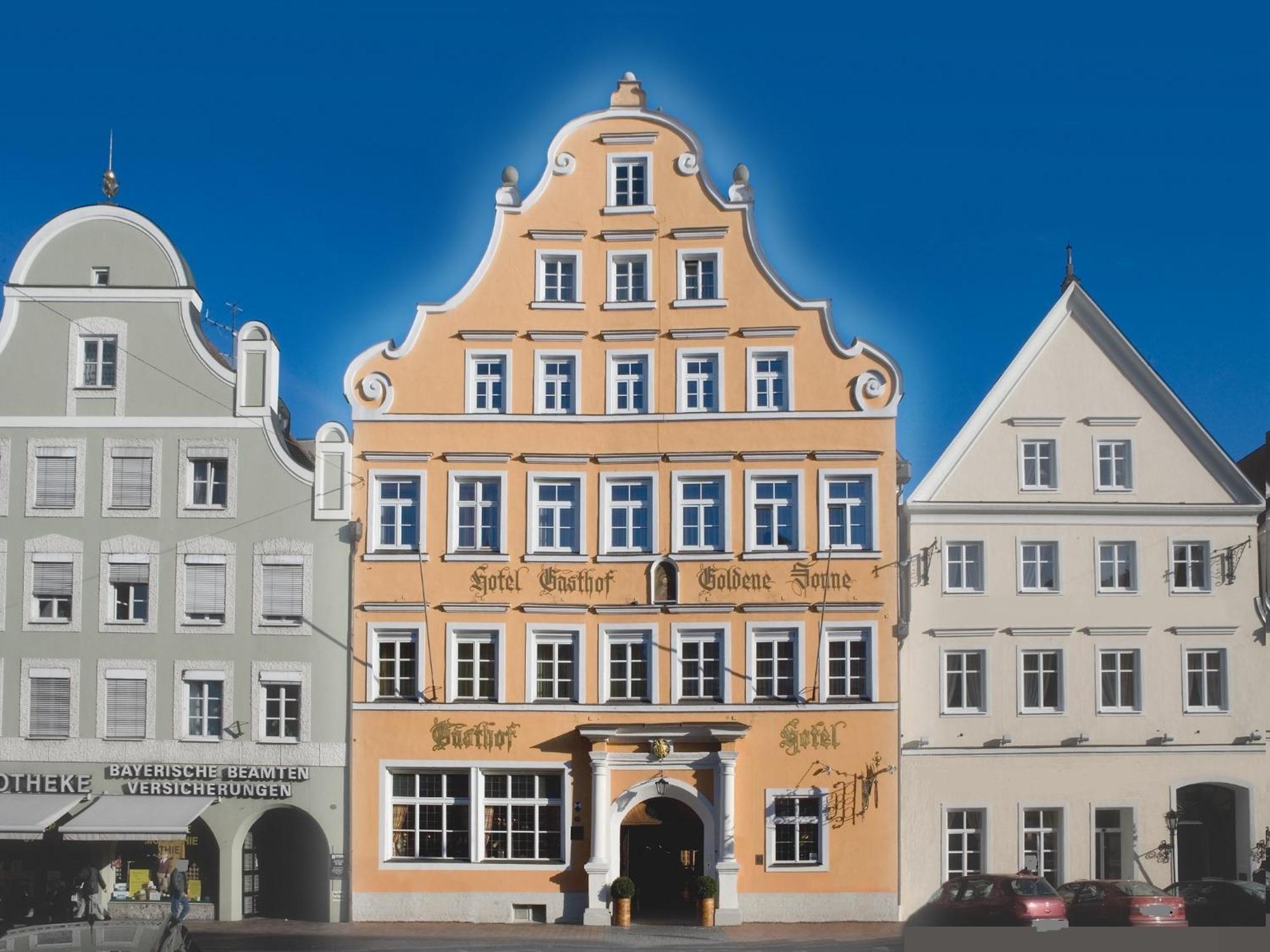 Hotel Goldene Sonne Landshut Buitenkant foto