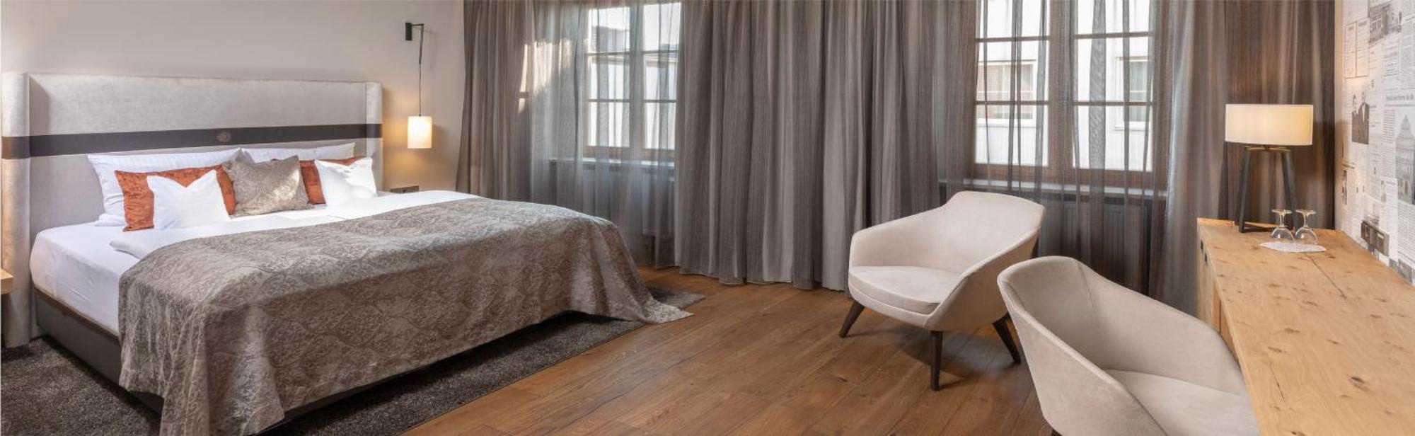 Hotel Goldene Sonne Landshut Buitenkant foto