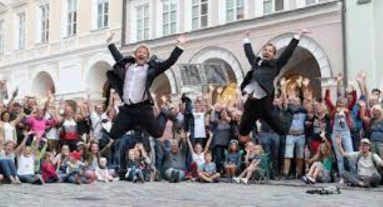 Hotel Goldene Sonne Landshut Buitenkant foto