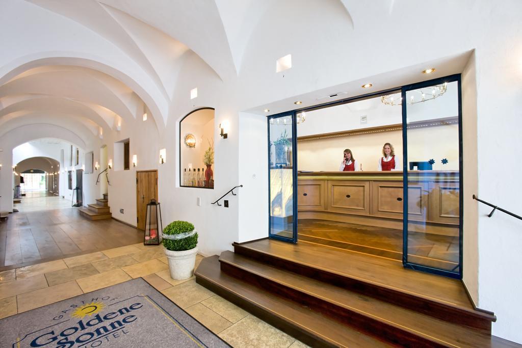 Hotel Goldene Sonne Landshut Buitenkant foto